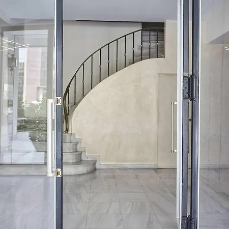 Chic N Bright 3Bd Apt With Hilton View Athènes Extérieur photo