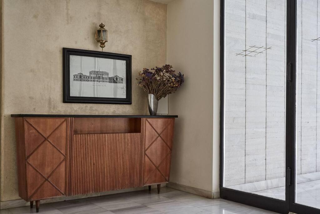 Chic N Bright 3bd With Hilton View Athens